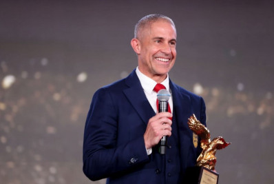 Técnico brasileiro recebe prêmio pelo bom trabalho na seleção da Albânia