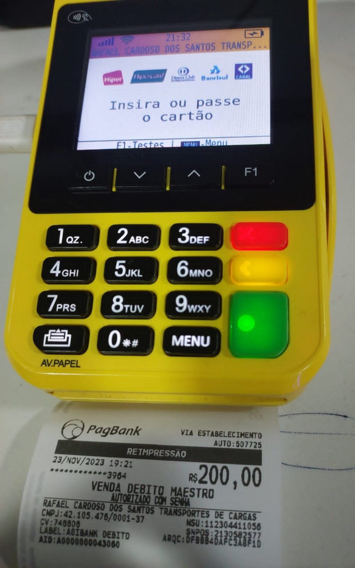 Além do dinheiro, PM apreendeu máquinas de cartão de crédito em Todos os Santos - Reprodução / Polícia Militar