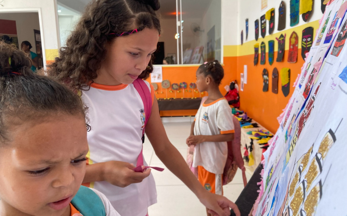 A aluna Karolaine dos Santos destacou que os trabalhos ficaram muito bonitos, com pinturas, desenhos e esculturas