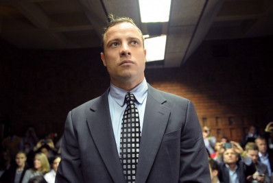 Ex-atleta olímpico ganha liberdade condicional após cumprir parte da pena por assassinato da namorada