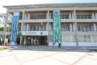 Após denúncia de falta de pagamento, funcionários de escola no Rocha começam a receber salário atrasado