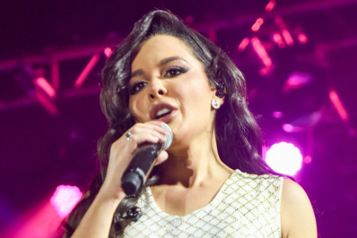 Reataram? Maraisa aparece de aliança em show e volta a seguir Fernando Mocó nas redes sociais