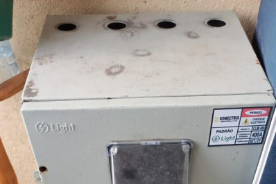 Prestador de serviços da Light é preso por desviar materiais para vender em ferro-velho