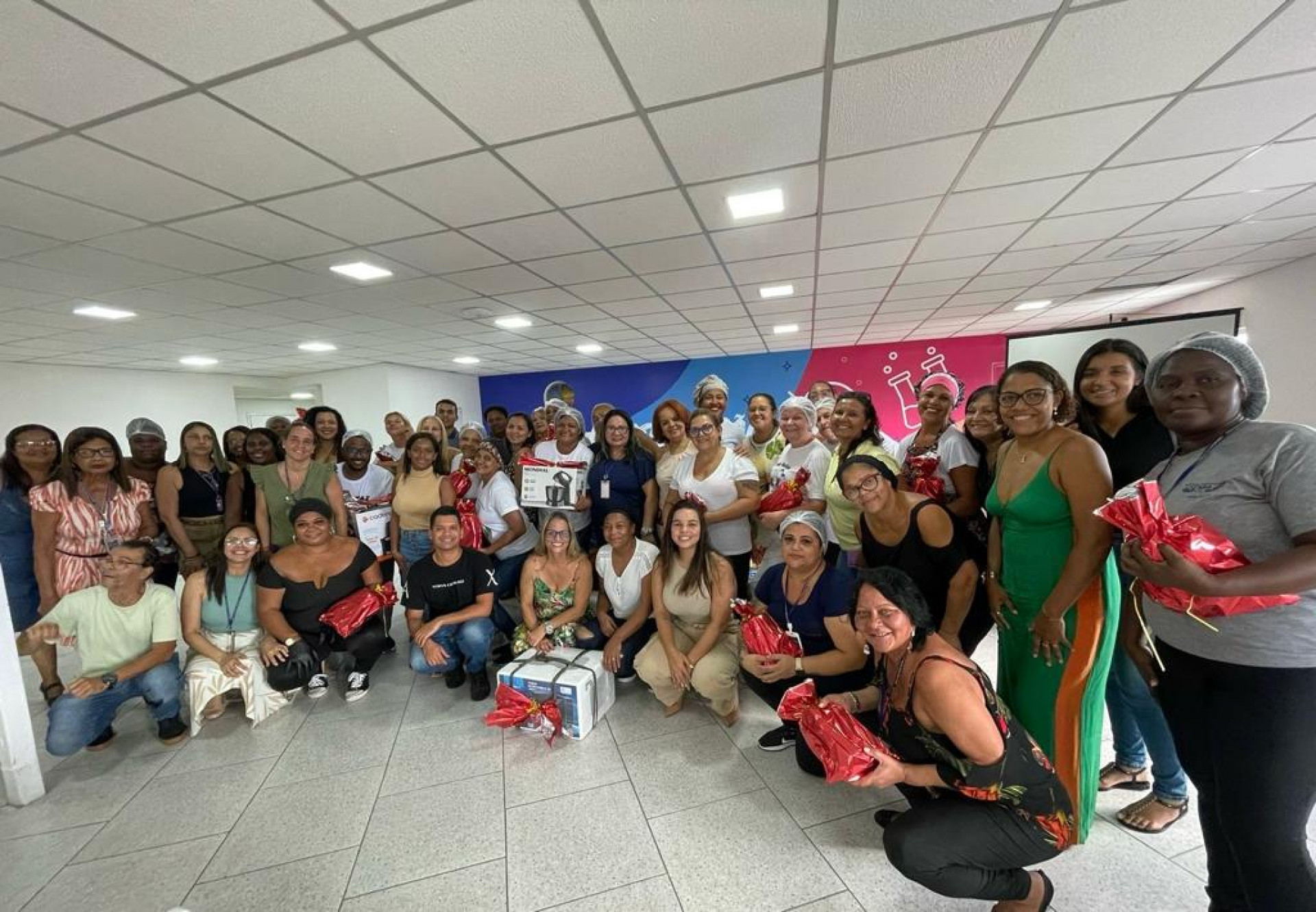 Todos os participantes do concurso "Sabor da Escola" e a equipe da secretaria - Divulga&ccedil;&atilde;o