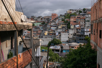 População que reside em favelas é mais afetada pelo calor extremo, afirma pesquisador