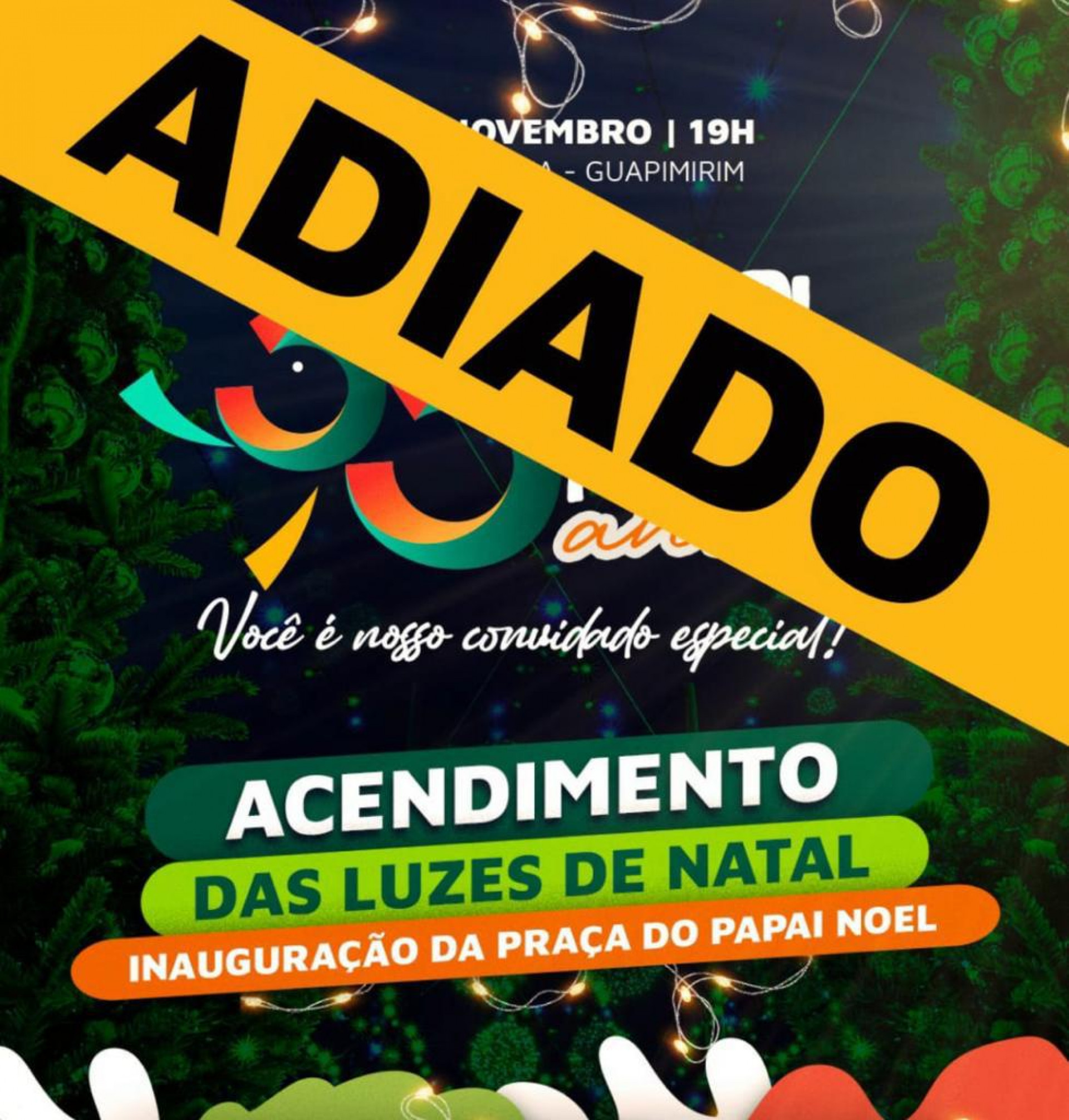 Card da Prefeitura de Guapimirim informa sobre o adiamento da inauguração da árvore de Natal na cidade