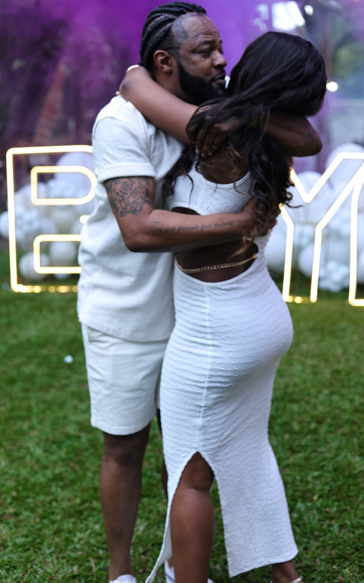 Xande de Pilares e Thay Pereira descobrem que estão esperando uma menina, Estrela