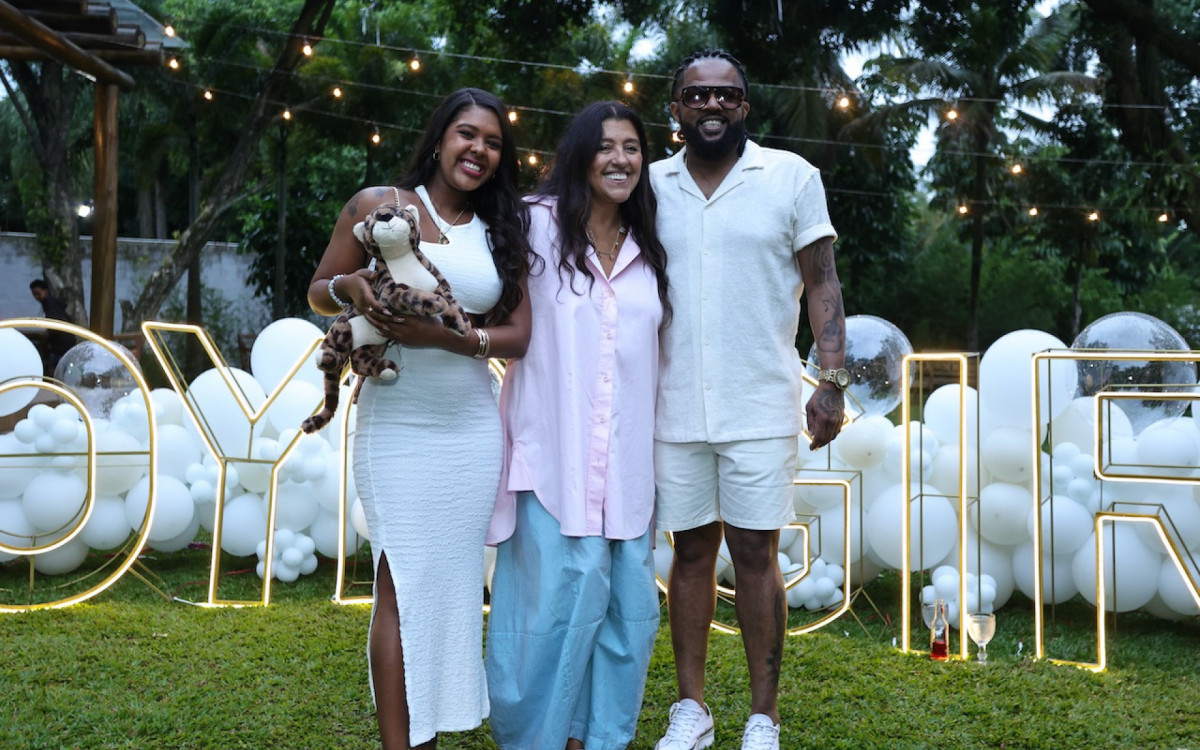Regina Casé será madrinha de Estrela, primeira filha de Xande de Pilares e Thay Pereira