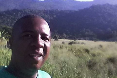 'É mais uma vítima que sucumbe', lamenta amigo após morte de morador da Vila Kennedy