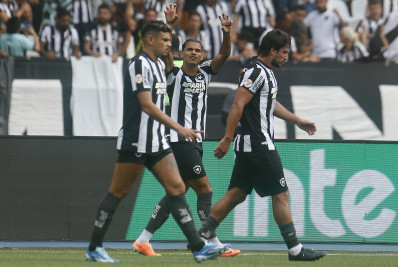 Botafogo terá calendário apertado com decisões na Pré-Libertadores e clássicos pelo Estadual