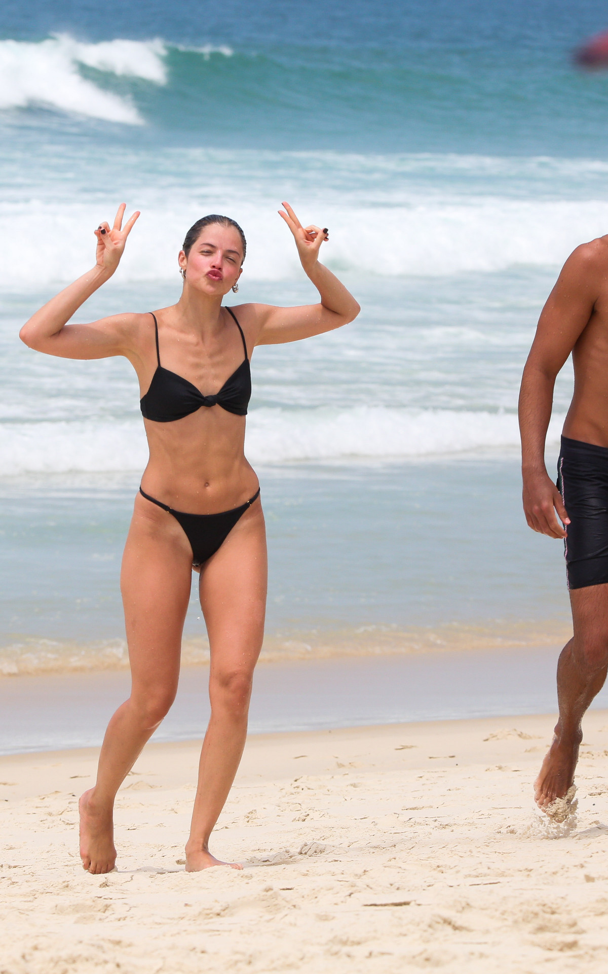 Rodrigo Simas e Agatha Moreira