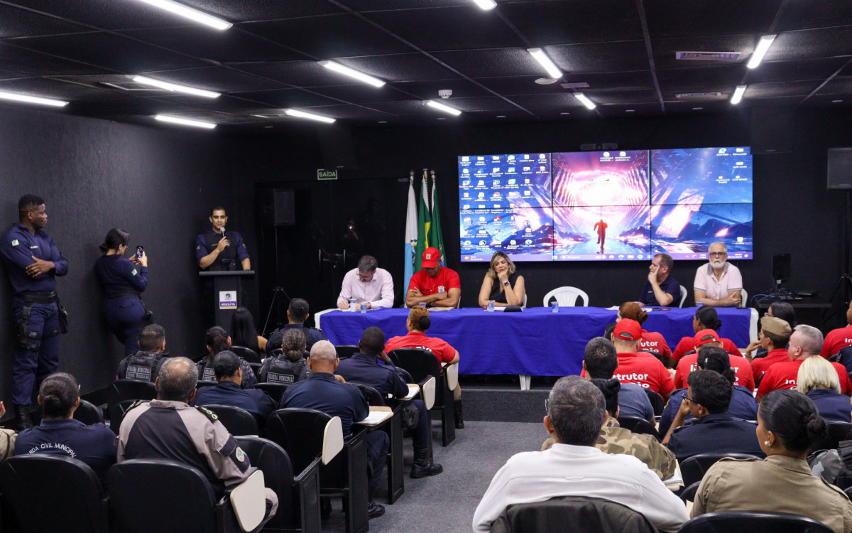 Violência contra a mulher é tema de encontro de guardas municipais, em Mesquita
