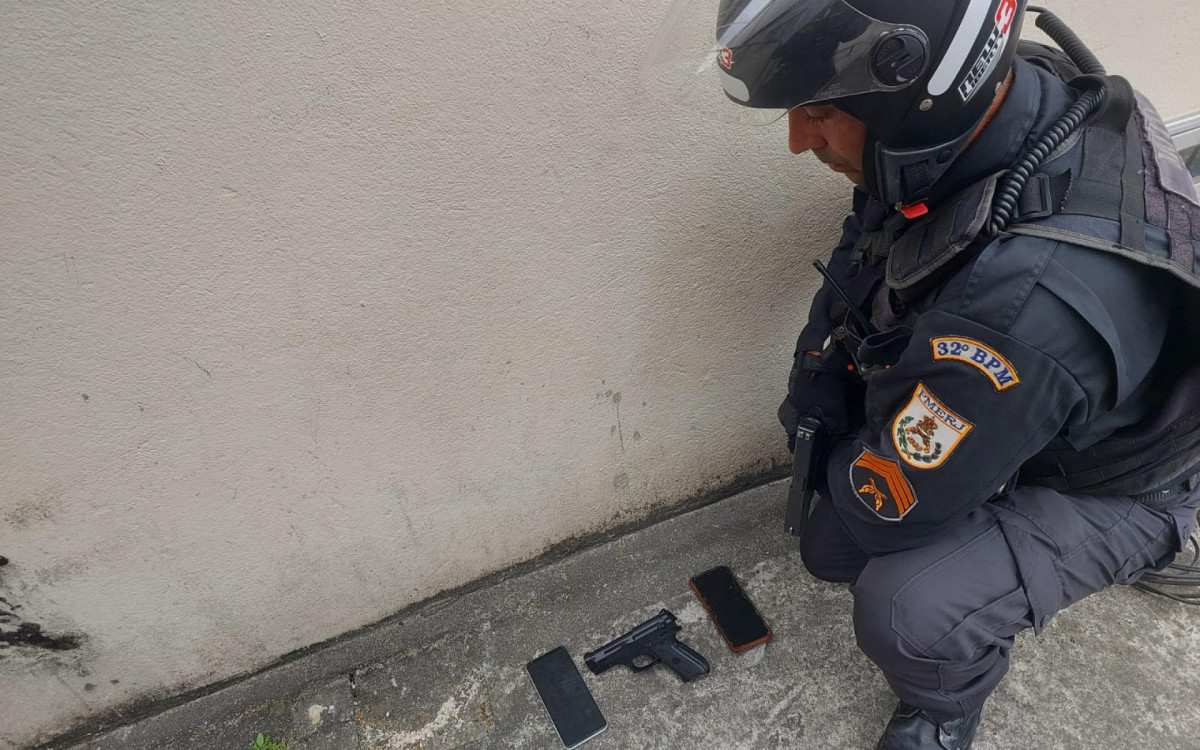 O infrator foi conduzido à 128ª Delegacia de Polícia de Rio das Ostras, onde o crime foi oficialmente registrado