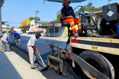 Prefeitura de Belford Roxo investe em asfalto no bairro Nova Aurora
