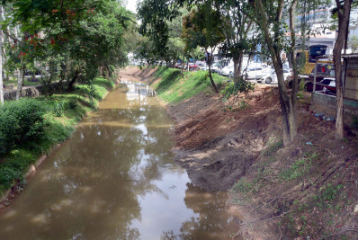 Barra Mansa: Dragagem do Canal do Sesc entra em fase de conclusão