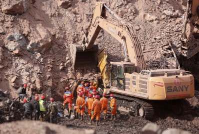 Sobe para 13 o número de mortos em acidente de mina na China