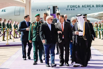 Lula desembarca na Arábia Saudita onde apresenta projetos de investimento