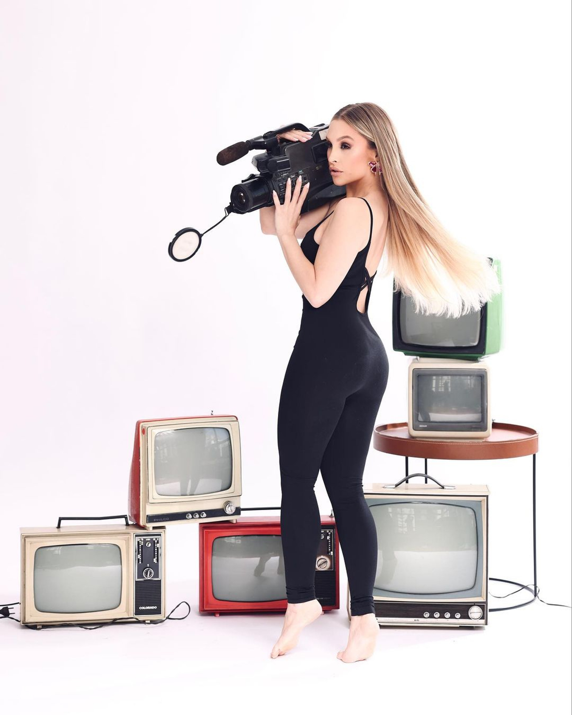 Carla Diaz celebra 33 anos e 30 anos de carreira - Reprodução