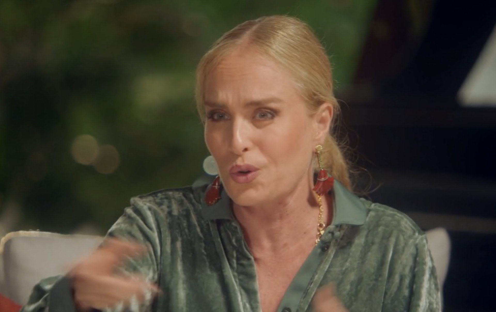 Angélica faz revelação íntima - Reprodução de vídeo