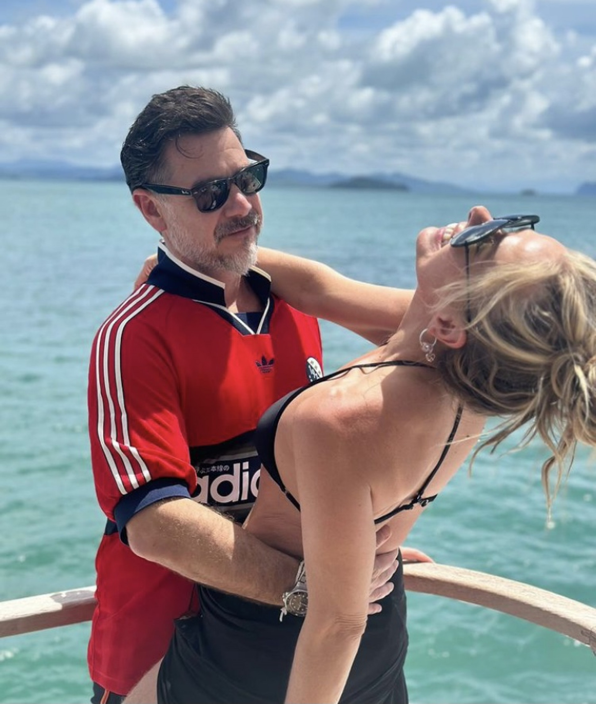 Adriane Galisteu comemora 13 anos de casamento ao lado do marido, Alexandre Iodice - Reprodução / Instagram