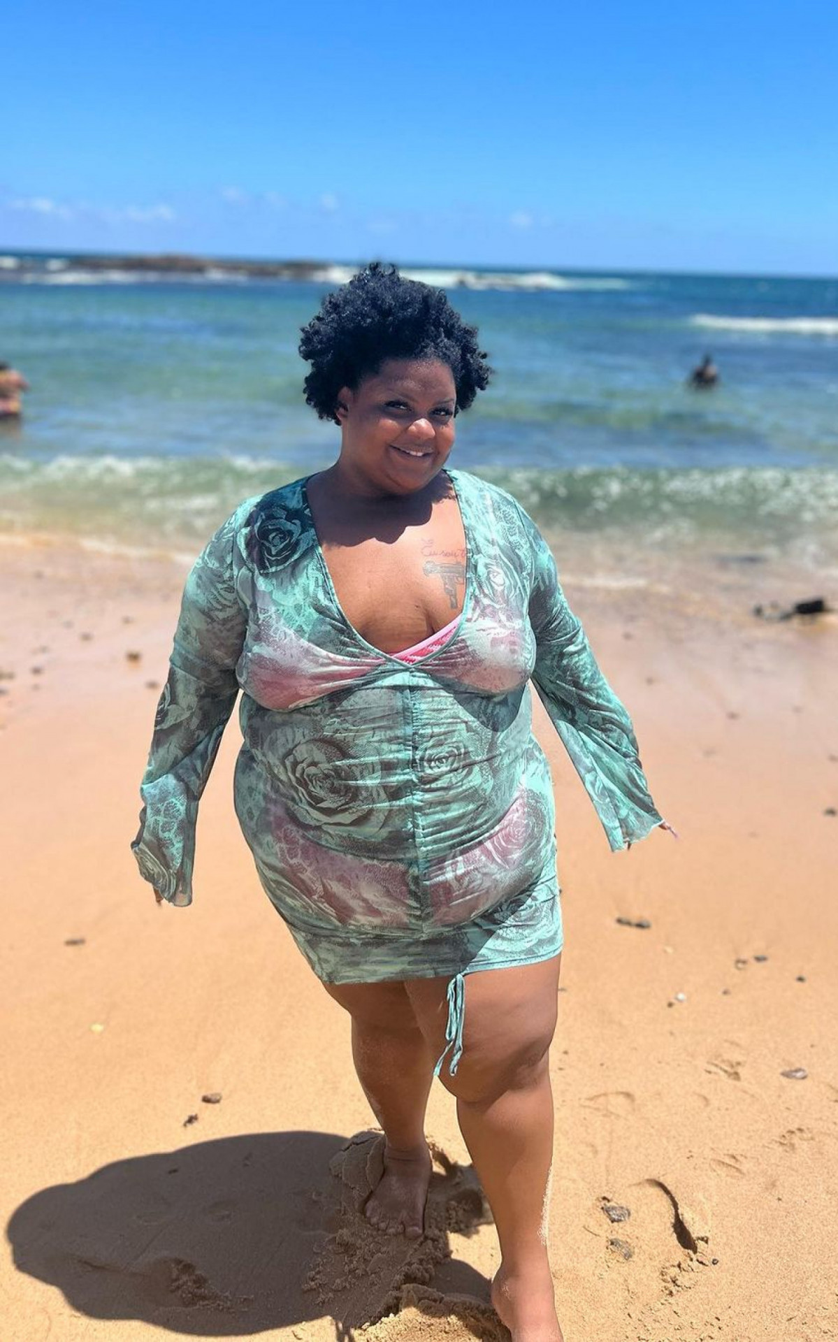 MC Carol de Niterói curte praia na Bahia - Reprodução/Ìnstagram