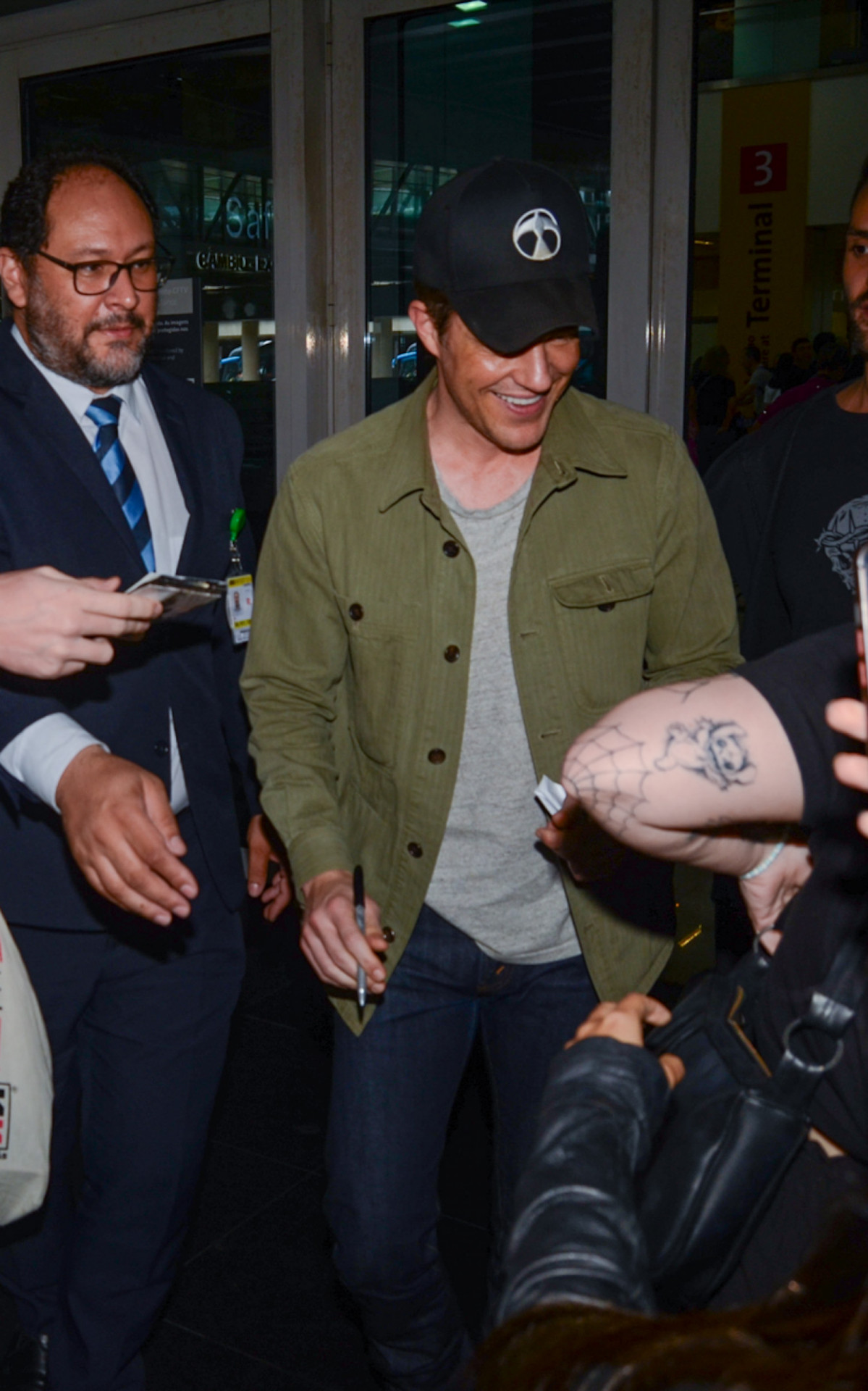 Brandon Flowers, vocalista do The Killers, desembarca no Brasil para se apresentar no Primavera Sound