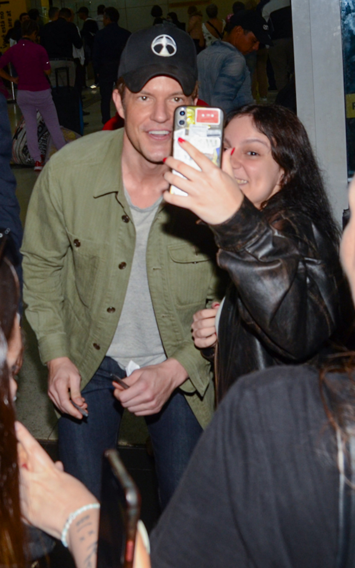 Brandon Flowers, vocalista do The Killers, desembarca no Brasil para se apresentar no Primavera Sound