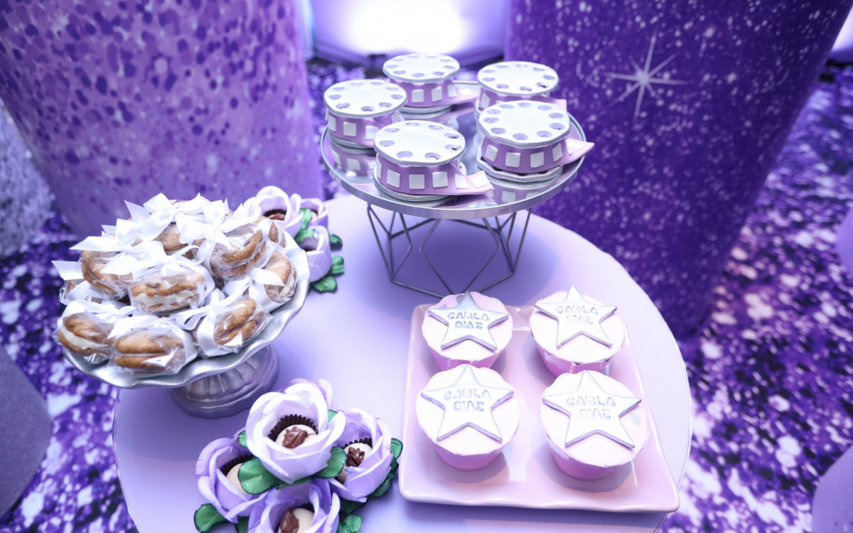 Decoração da festa de aniversário de Carla Diaz, realizado nesta terça-feira, na Barra da Tijuca