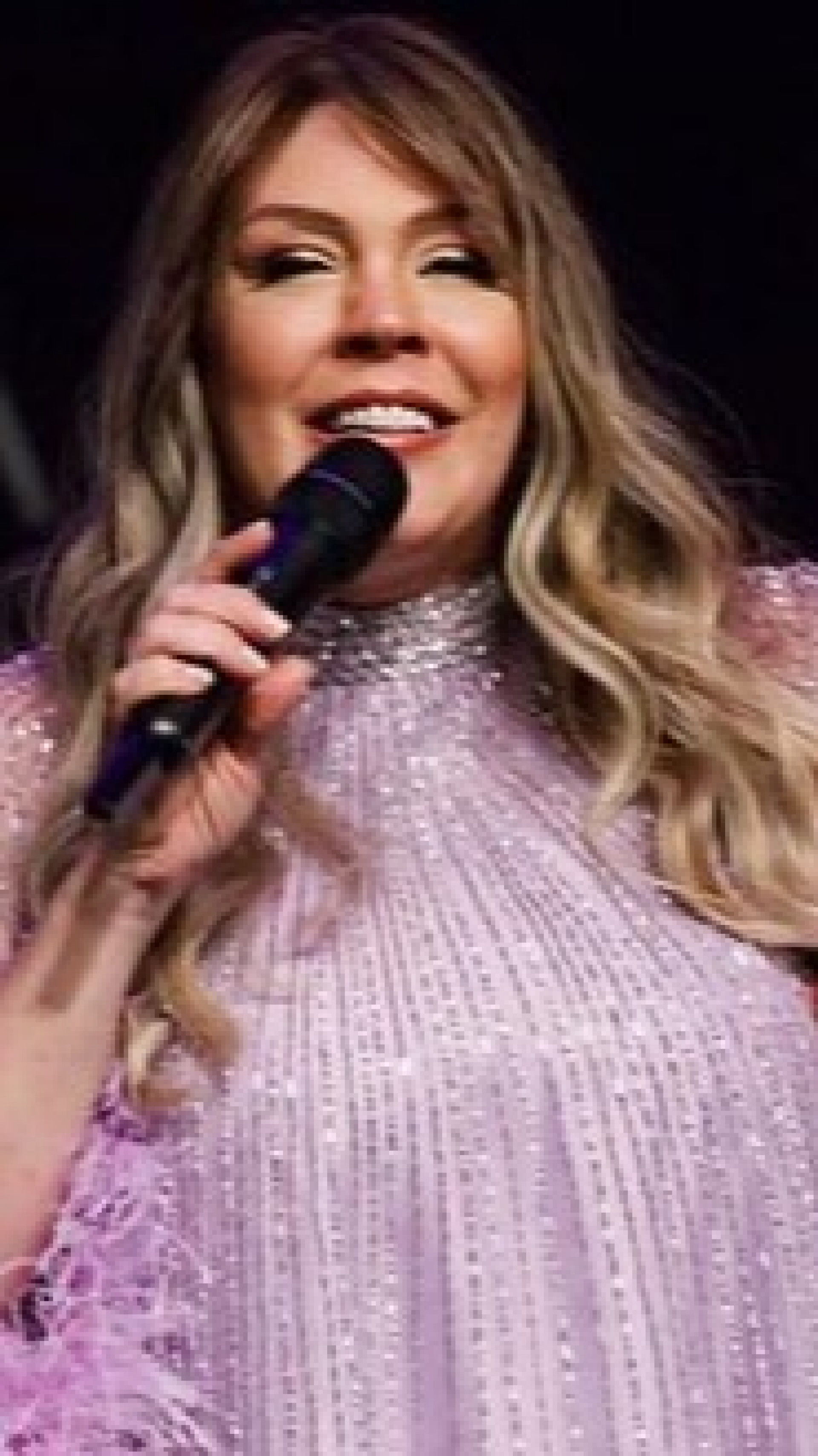 'Tem dia que realmente não estamos bem', diz Simony em meio a tratamento contra o câncer - Reprodução / Instagram