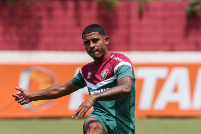 John Kennedy supera marcas de crias de Xerém e tenta terminar temporada na vice-artilharia do Fluminense