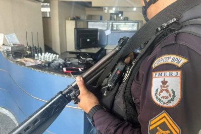 Polícia Militar realiza operação nos morros do centro de Angra