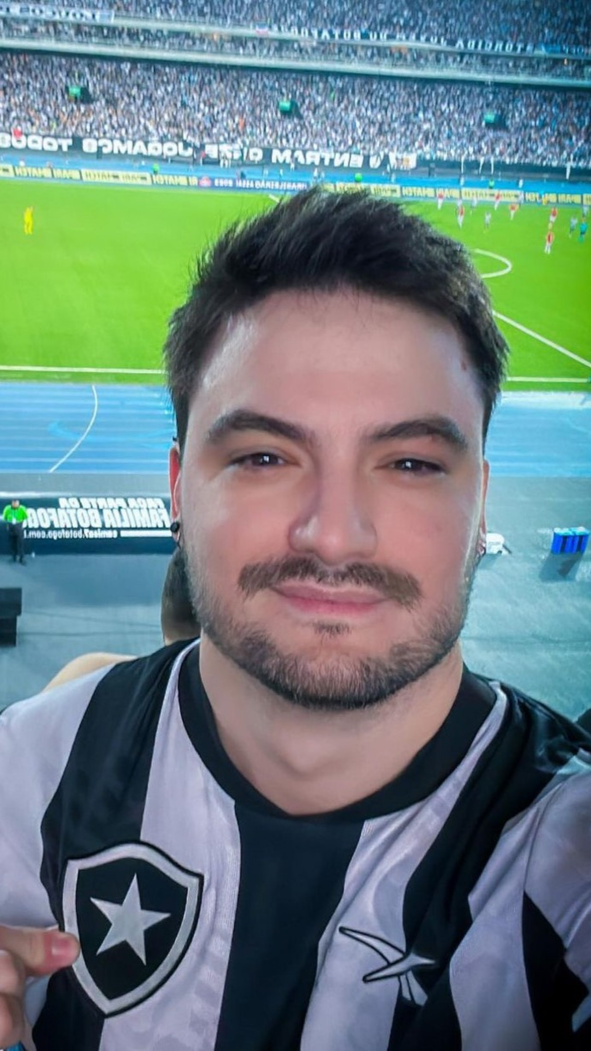Frustrado com o resultado da &uacute;ltima partida contra o Coritiba, Felipe Neto fez um desabafo nas redes sociais, nesta quinta-feira (30)
 - Reprodu&ccedil;&atilde;o / Instagram