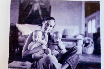 Julia Roberts comemora aniversário de filhos gêmeos com raro clique dos dois