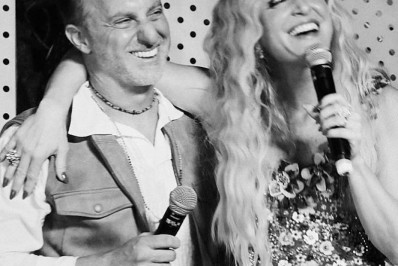 Angélica recebe homenagens de amigos e fãs ao completar 50 anos