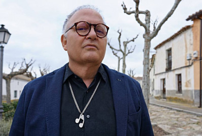 Quatis realiza abertura do Natal Luz com show de Guilherme Arantes