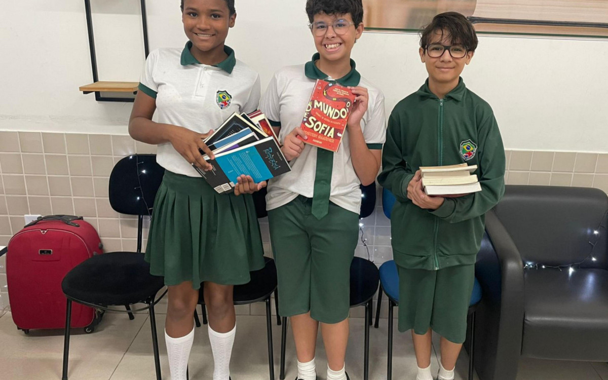 Troca Solidária de Livros