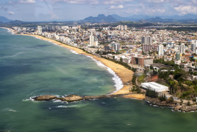 Macaé lidera geração de empregos no Estado do Rio, com destaque para os setores de serviços e indústria