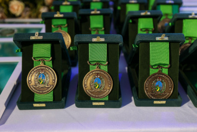 Educadores de Saquarema recebem Medalha do Mérito da Educação