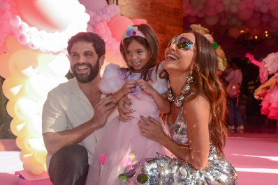 Sabrina Sato e Duda Nagle comemoram aniversário da filha com festão em São Paulo