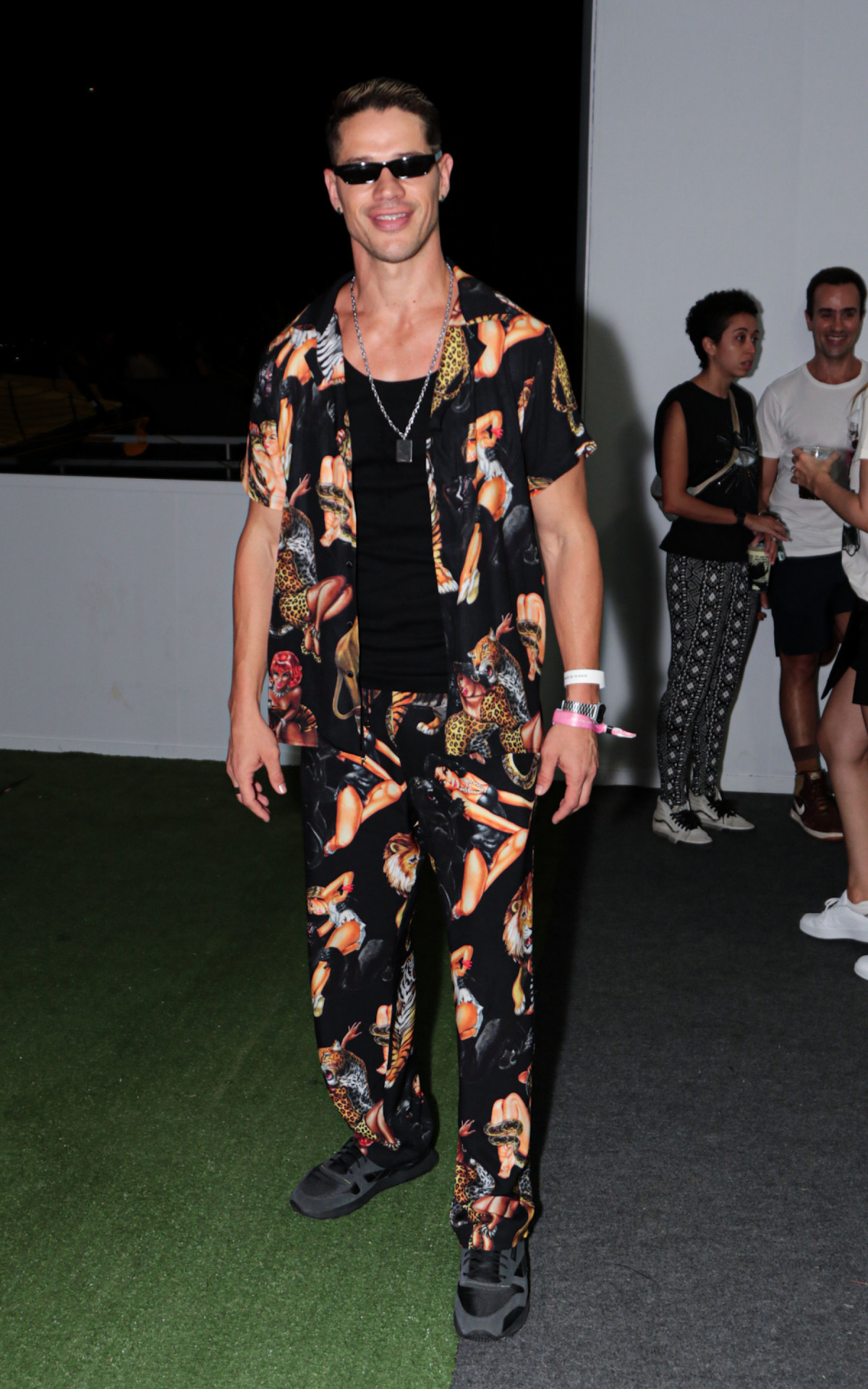 José Loreto aproveita primeiro dia de Primavera Sound, em São Paulo