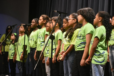 Coro e Orquestra Infantojuvenil Aprendiz Musical se apresentam na Sala Leila Diniz