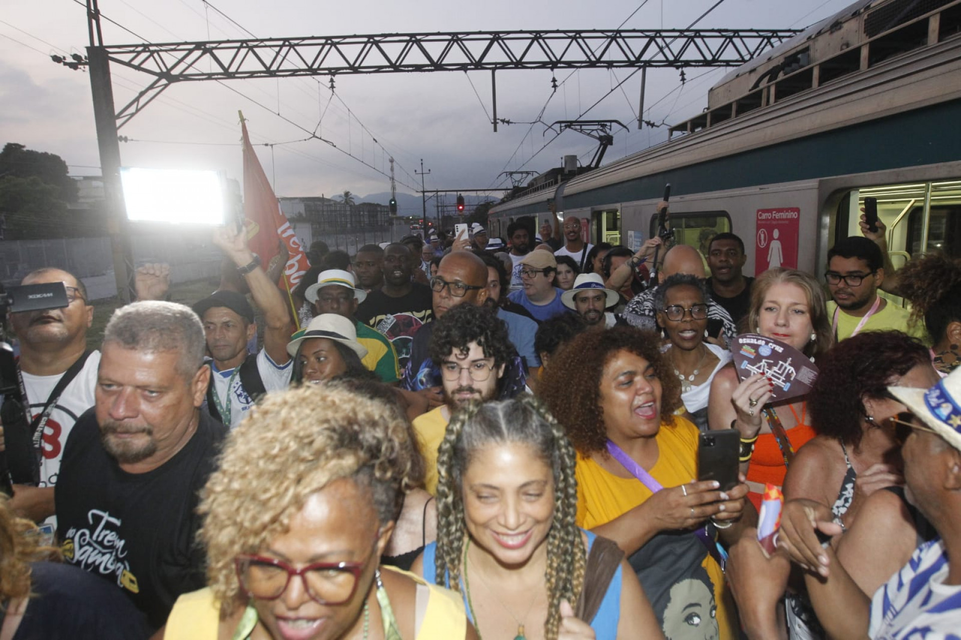 Chegada do trem a Oswaldo Cruz - Reginaldo Pimenta / Agência O Dia