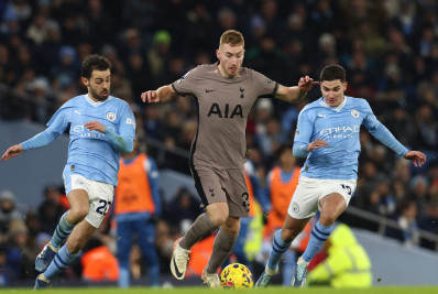 Em jogo movimentado, City e Tottenham ficam em empate em Manchester