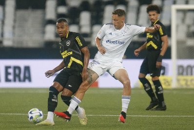 Botafogo deixa o G-4 com o empate sem gols com o Cruzeiro