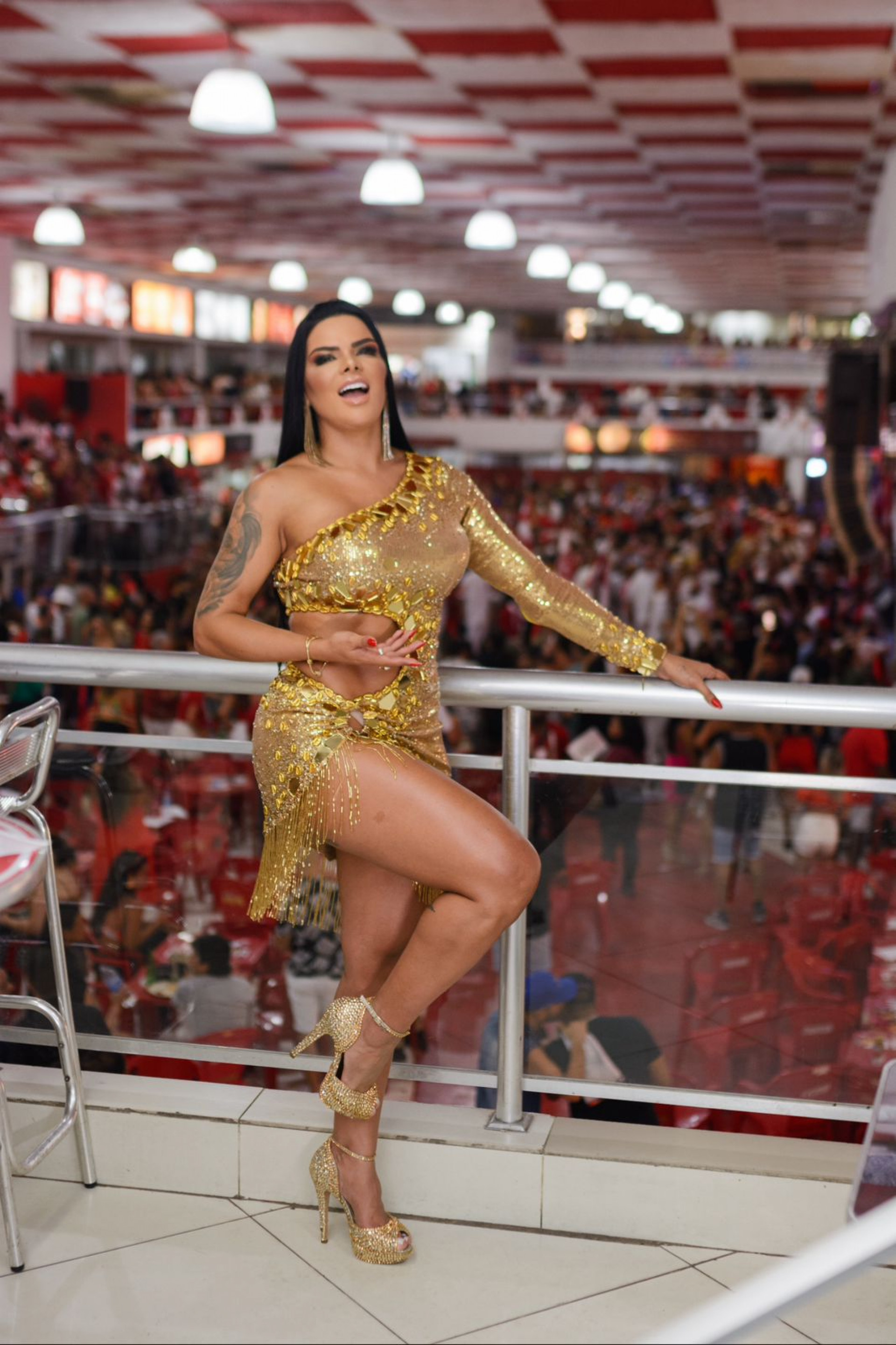 Juliana Souza, rainha de bateria da União da Ilha, samba muito durante evento na quadra do Salgueiro - Adriano Reis / Palmer Assessoria de Comunicação
