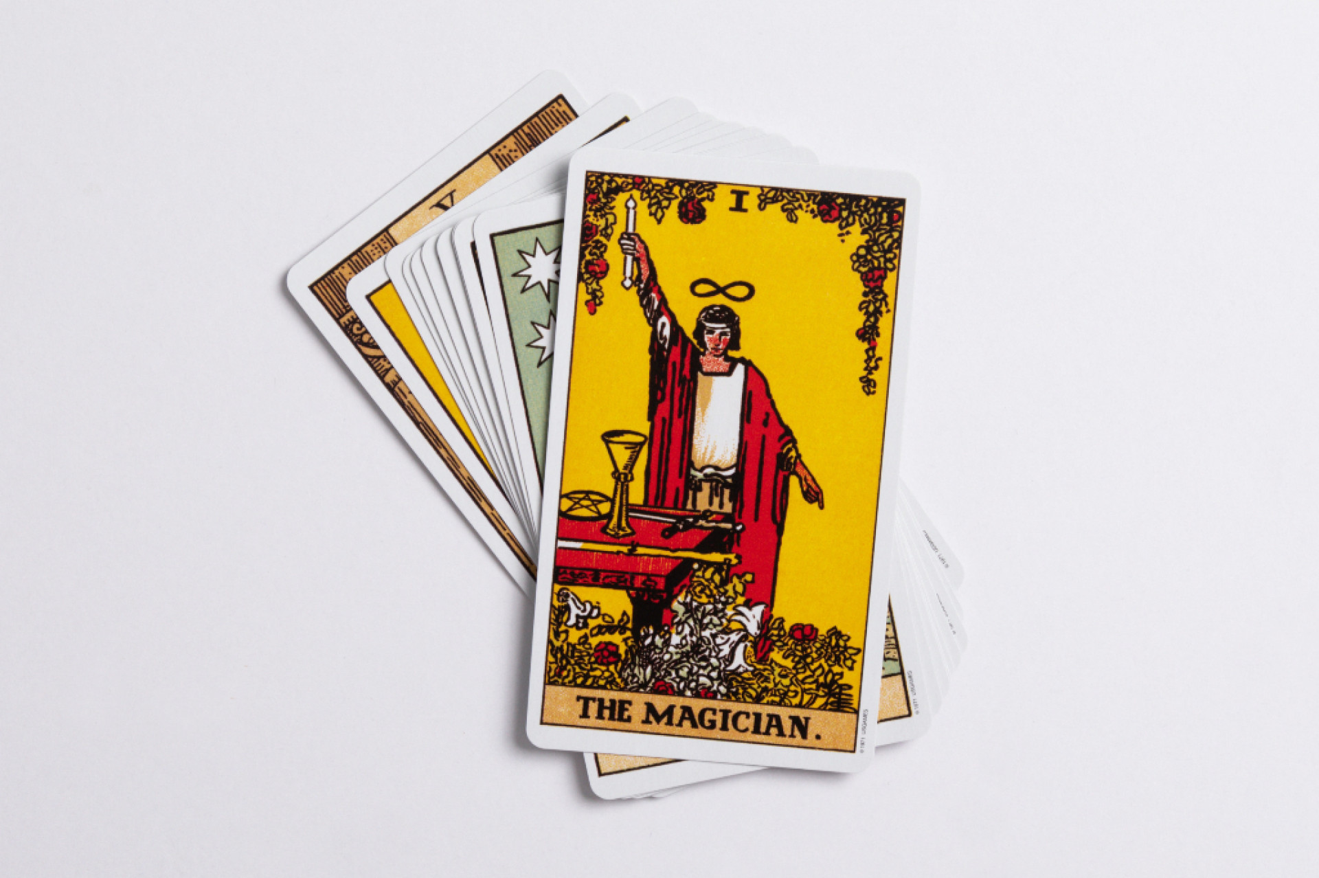 Como jogar tarot online grátis em 2023