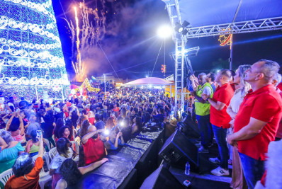 Abertura do Natal Luz de Belford Roxo é celebrada com grande festa em Heliópolis