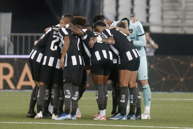 Botafogo define saída de titular ao fim da temporada