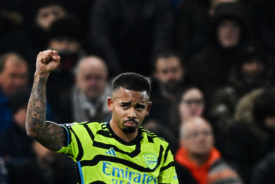 Com gols de Jesus e Martinelli, Arsenal vence o Luton Town e segue líder isolado no Inglês 