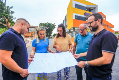 Secretários e primeira-dama de Belford Roxo visitam obras de construção de escola e creche
